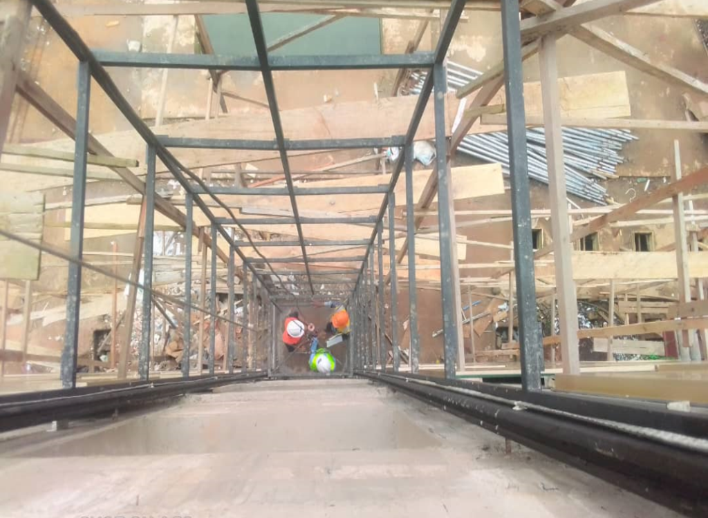 Etude, Conception, Fabrication Locale et Installation d'un Ascenseur PANORAMIQUE pour l'Immeuble de Dr BK, à Bandjoun, Ouest Cameroun